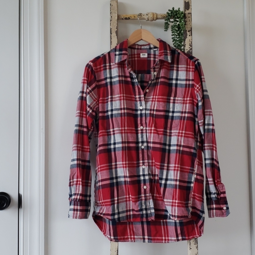 Uniqlo shirt